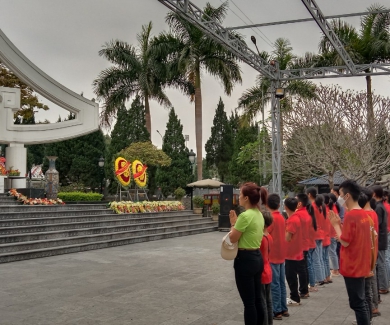 CHUYẾN ĐI TRẢI NGHIỆM CỦA THẦY CÔ VÀ CÁC EM HỌC SINH TRƯỜNG TH&THCS ĐÔNG THÀNH NĂM HỌC 2022-2023 CHUYẾN ĐI TRẢI NGHIỆM CỦA THẦY CÔ VÀ CÁC EM HỌC SINH TRƯỜNG TH&THCS ĐÔNG THÀNH NĂM HỌC 2022-2023